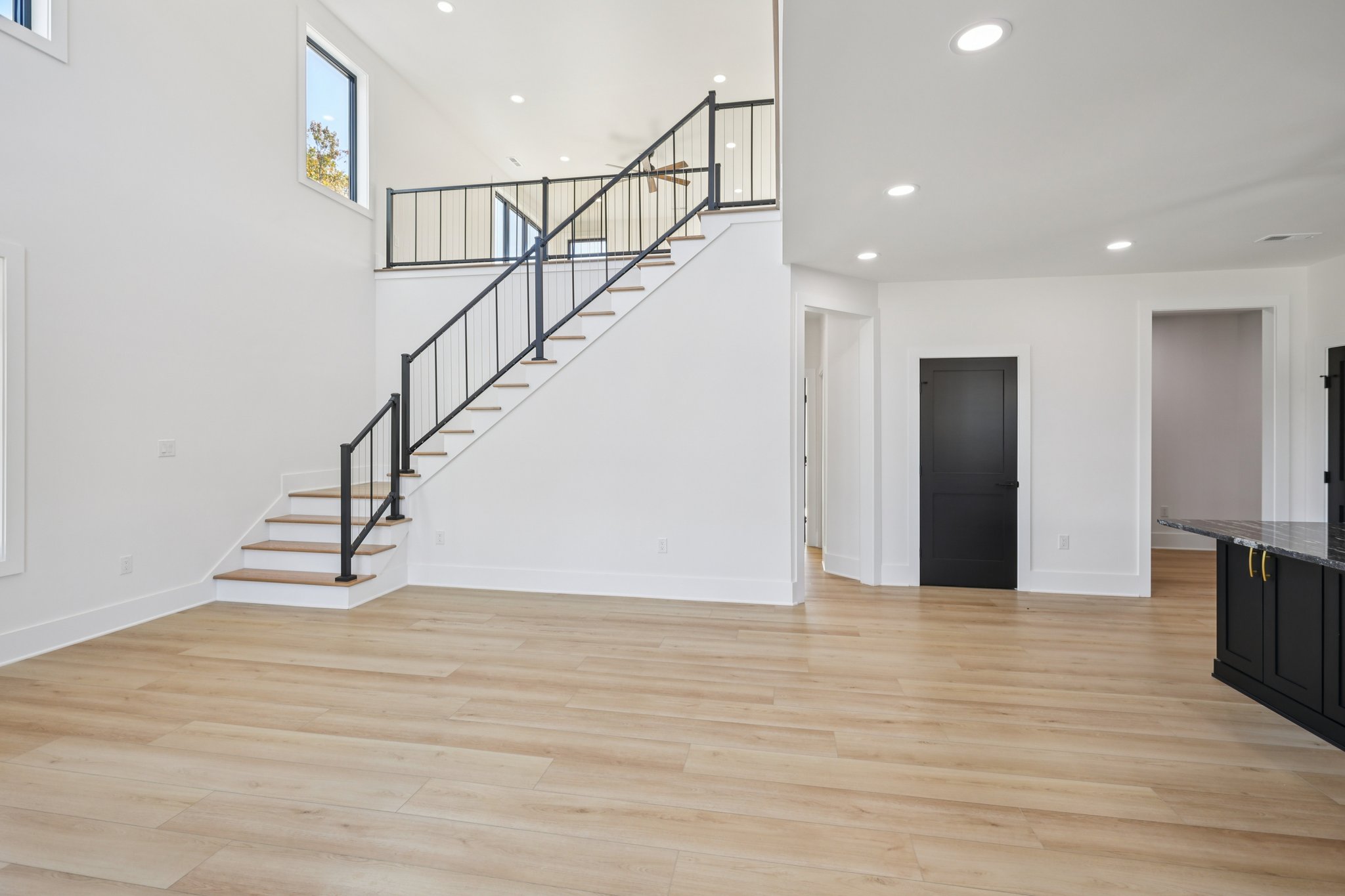 Winners Cir-S0111-007.jpg