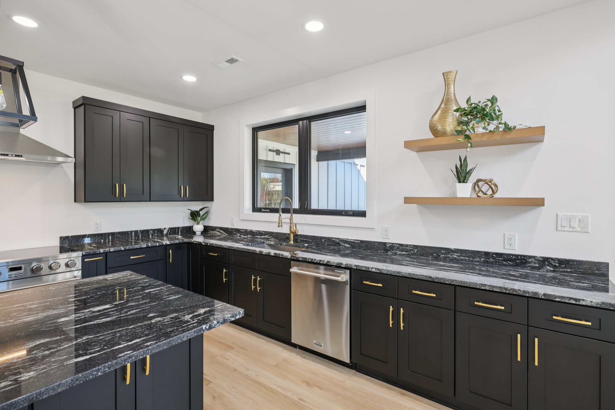 Winners Cir-S0111-013.jpg