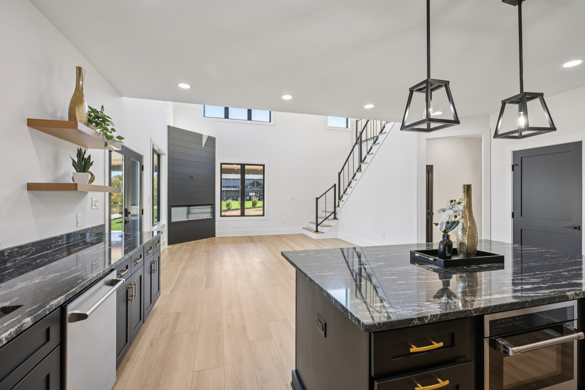 Winners Cir-S0111-017.jpg