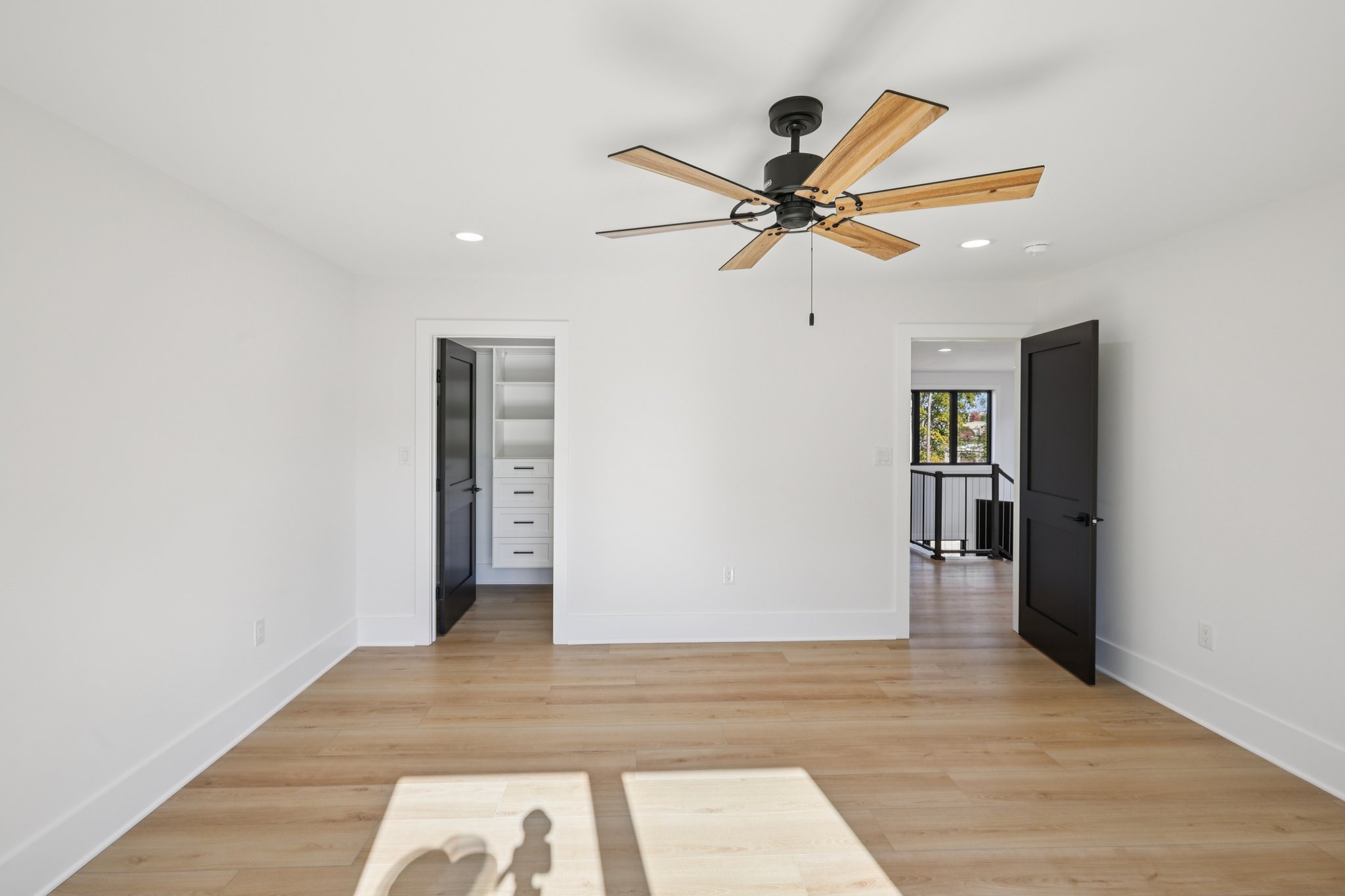 Winners Cir-S0111-025.jpg