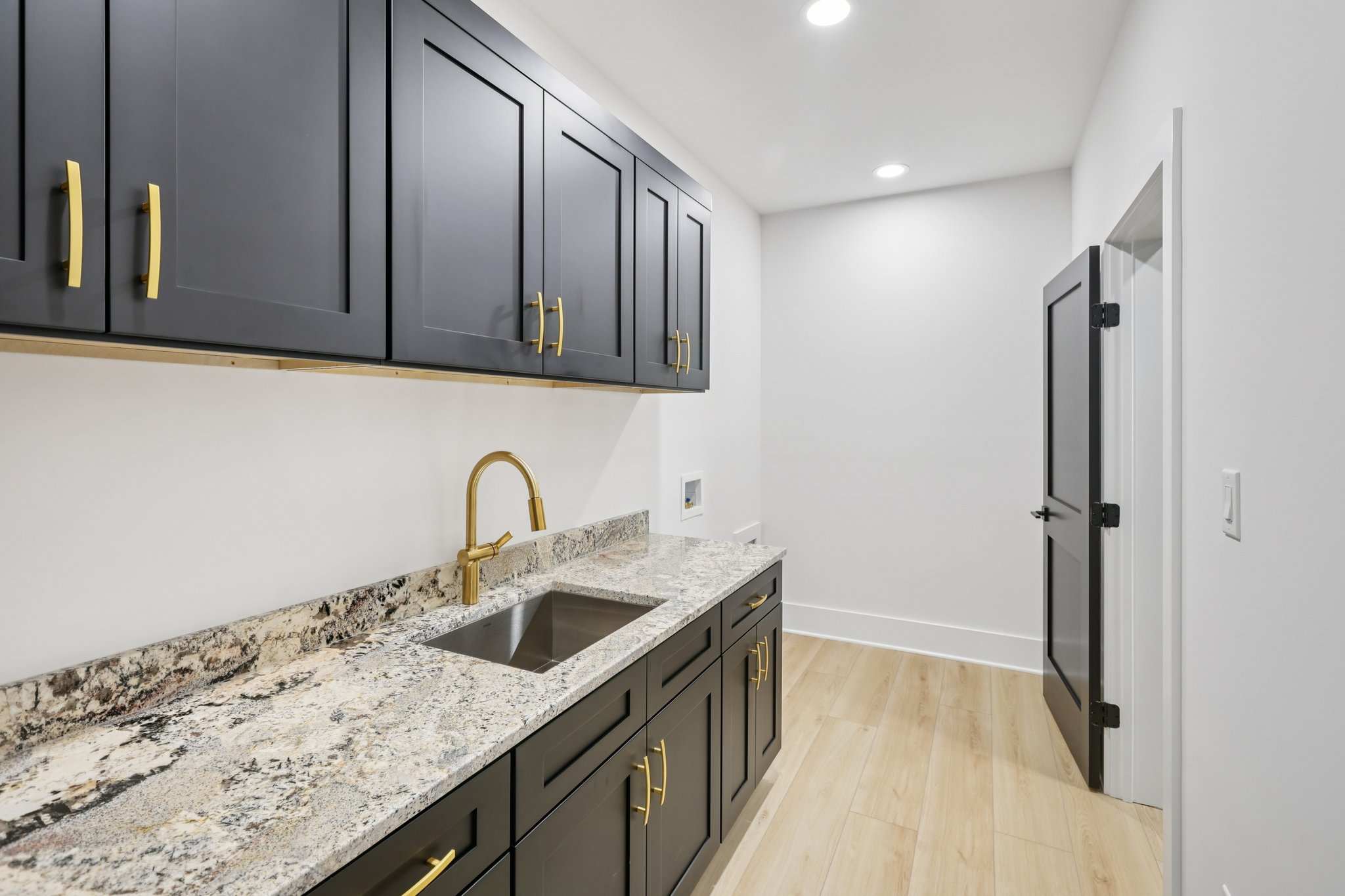 Winners Cir-S0111-036.jpg