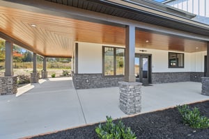 Winners Cir-S0111-005.jpg