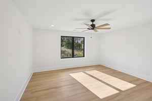 Winners Cir-S0111-024.jpg