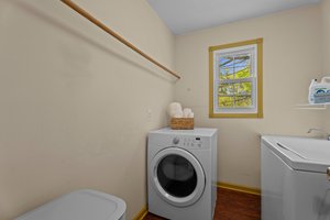 Photo 40
