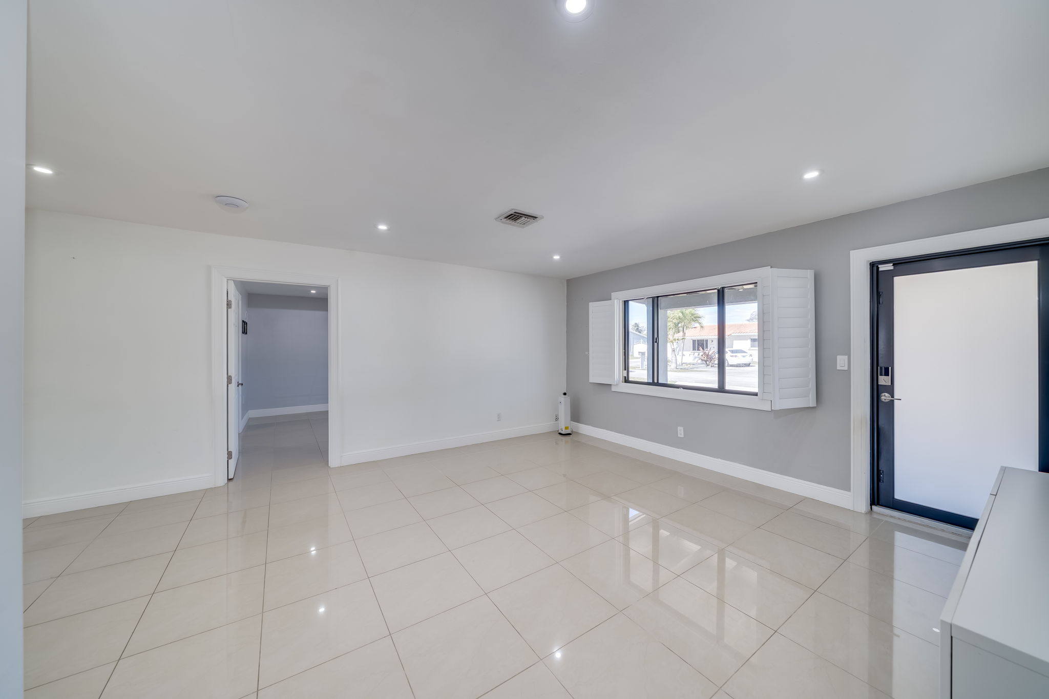 4281 NW 9th Ct, Coconut Creek, FL 33066, USA Photo 12