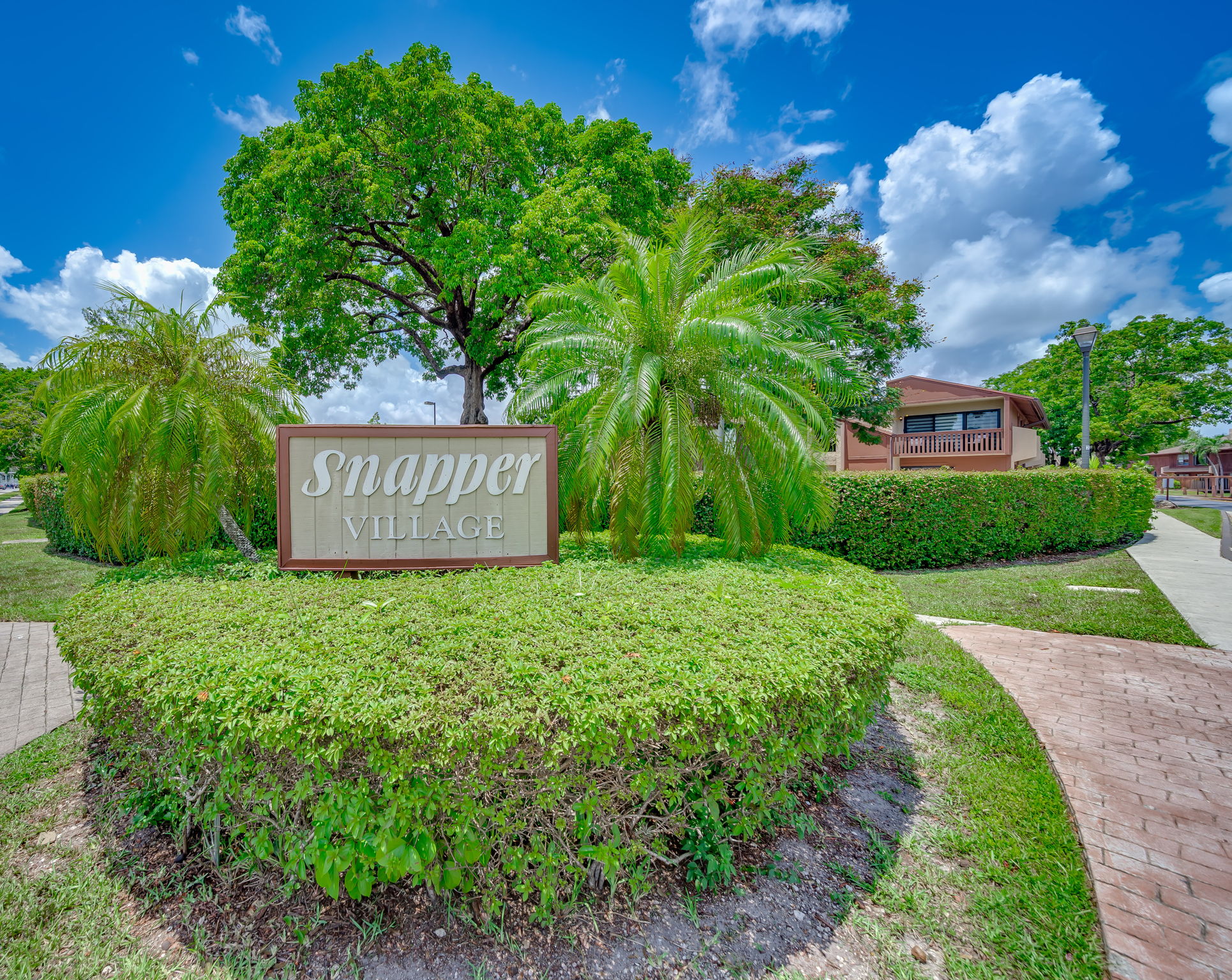 4281 NW 9th Ct, Coconut Creek, FL 33066, USA Photo 2