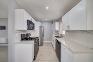 4281 NW 9th Ct, Coconut Creek, FL 33066, USA Photo 14