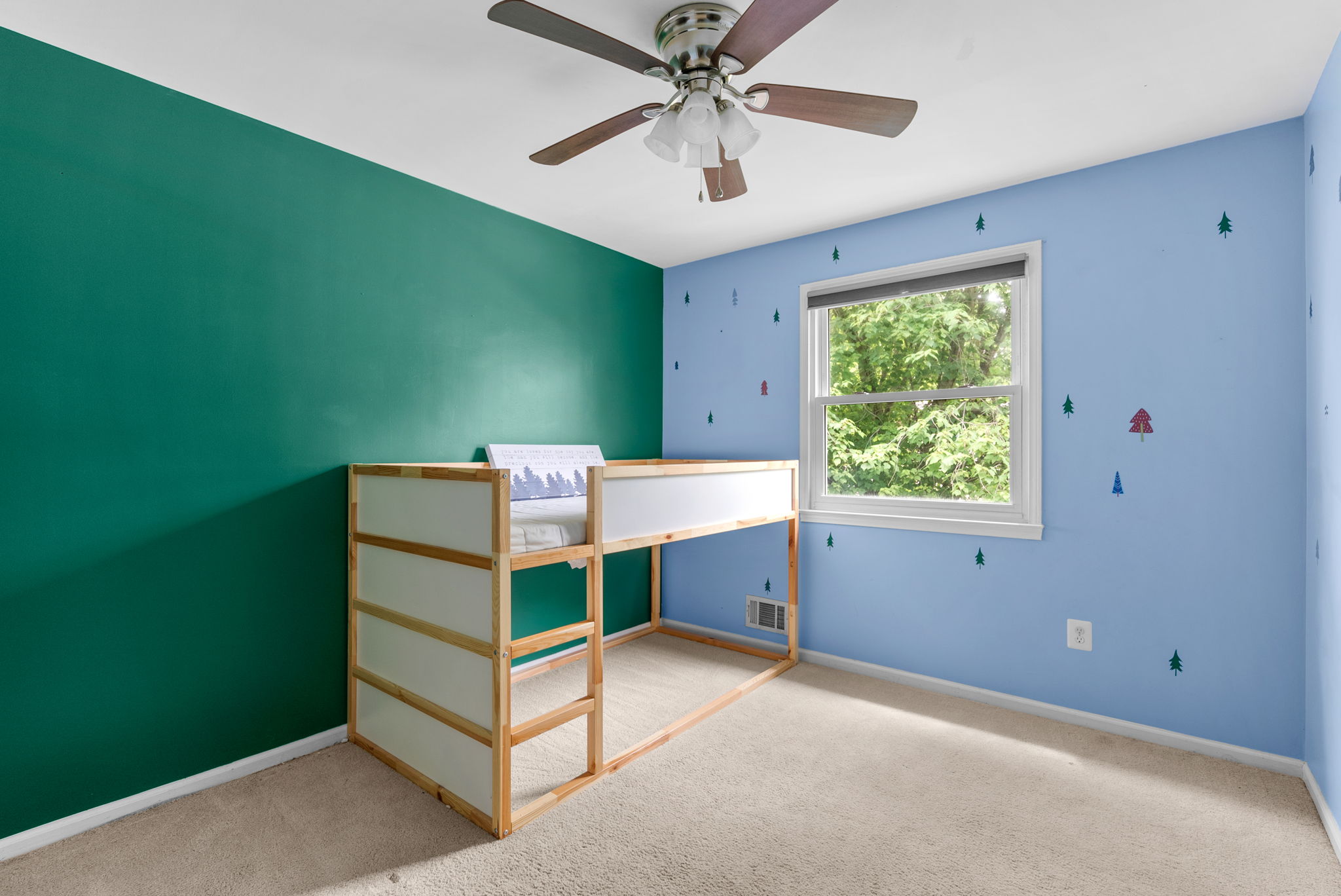 27. Upper bedroom