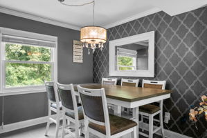 09. Dining room