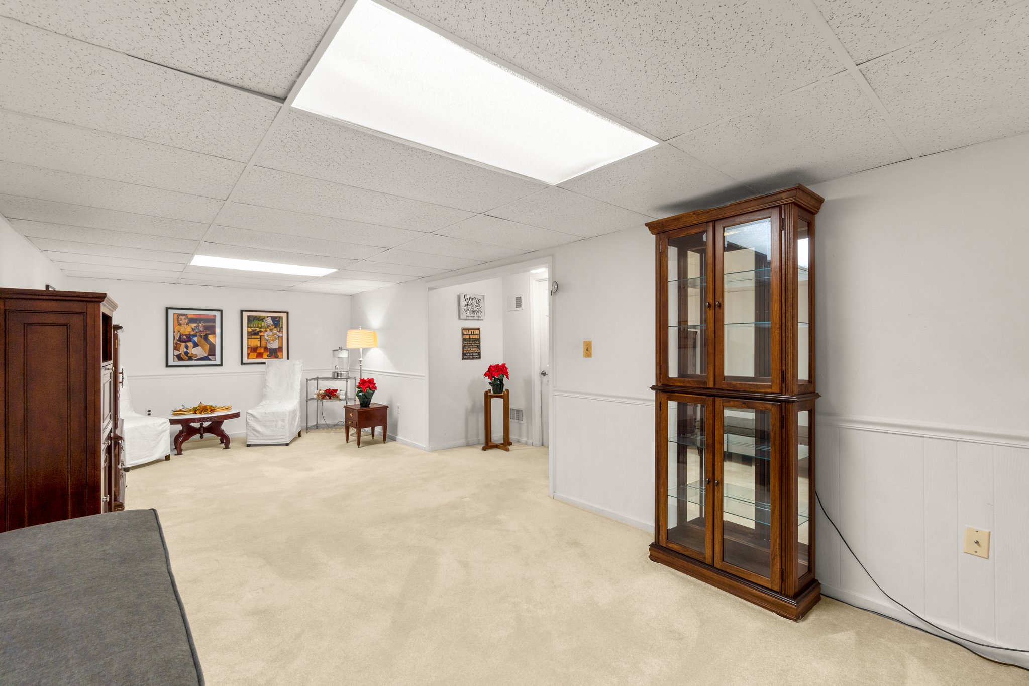 31. recreation room.jpg