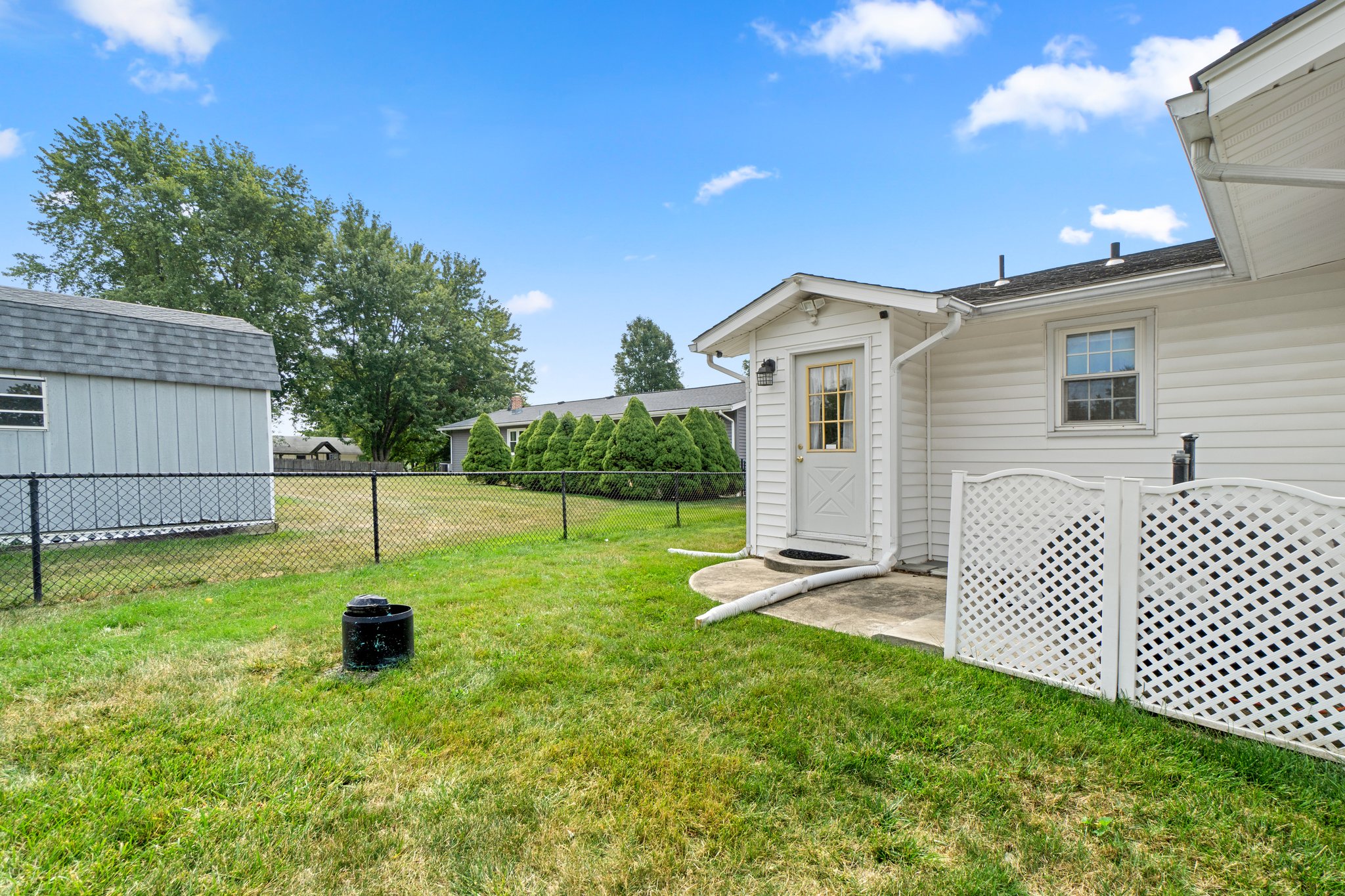 40. back exteriors.jpg