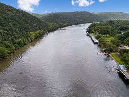  Photo 95