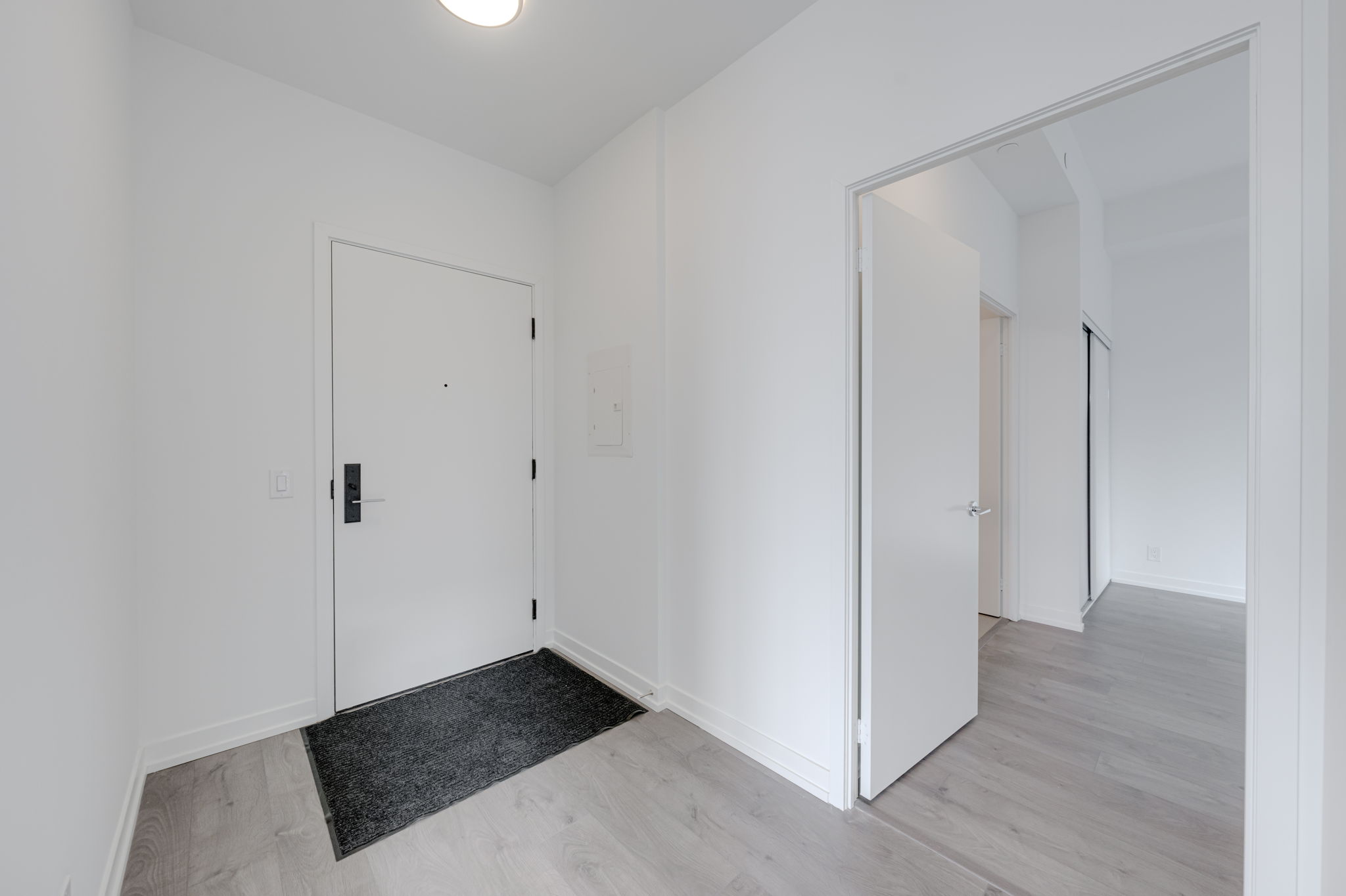 1182 King St W Unit 1015 Toronto, ON M6K 1E6