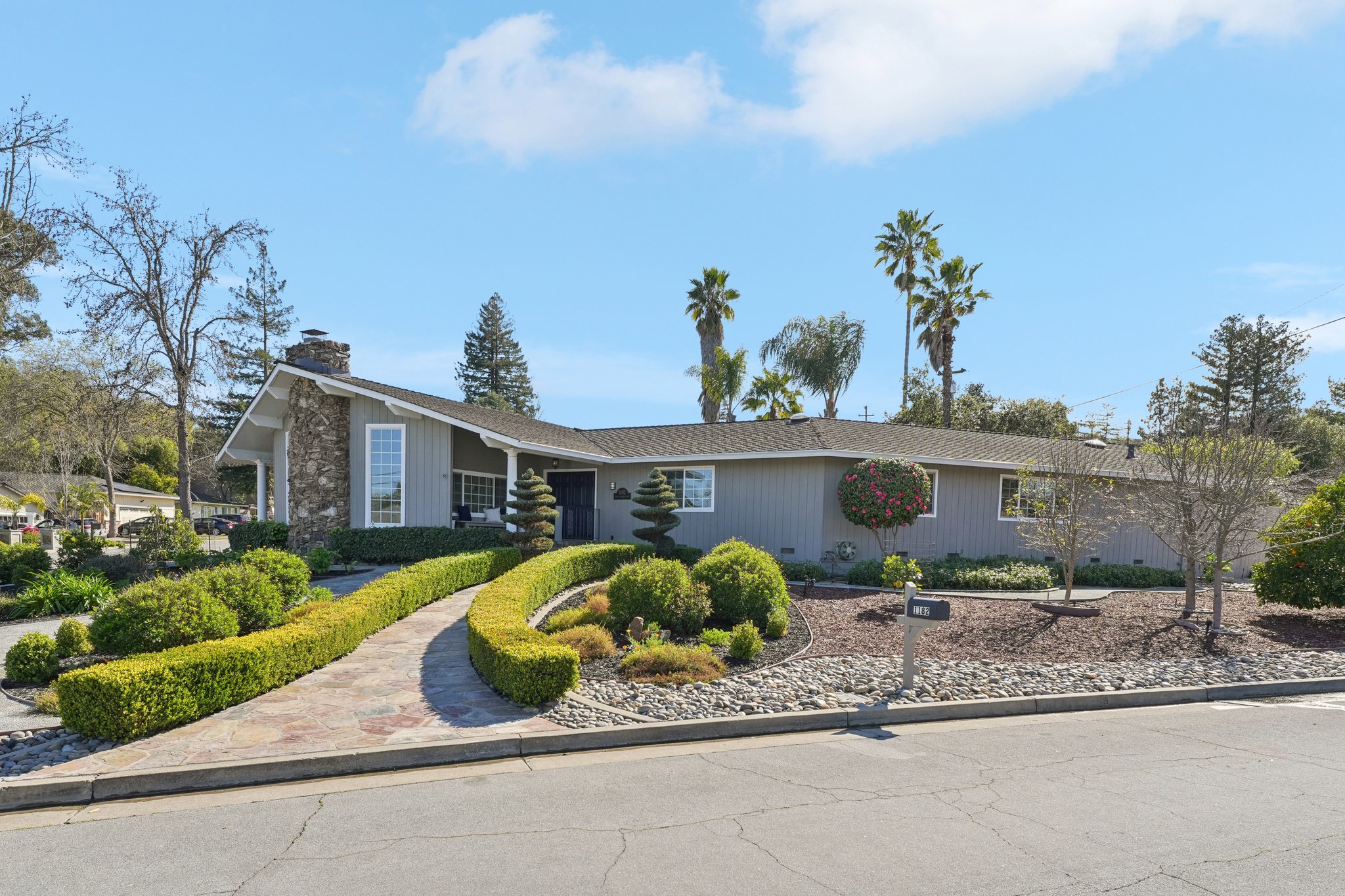 Olive Branch Ln-S2302-003.jpg