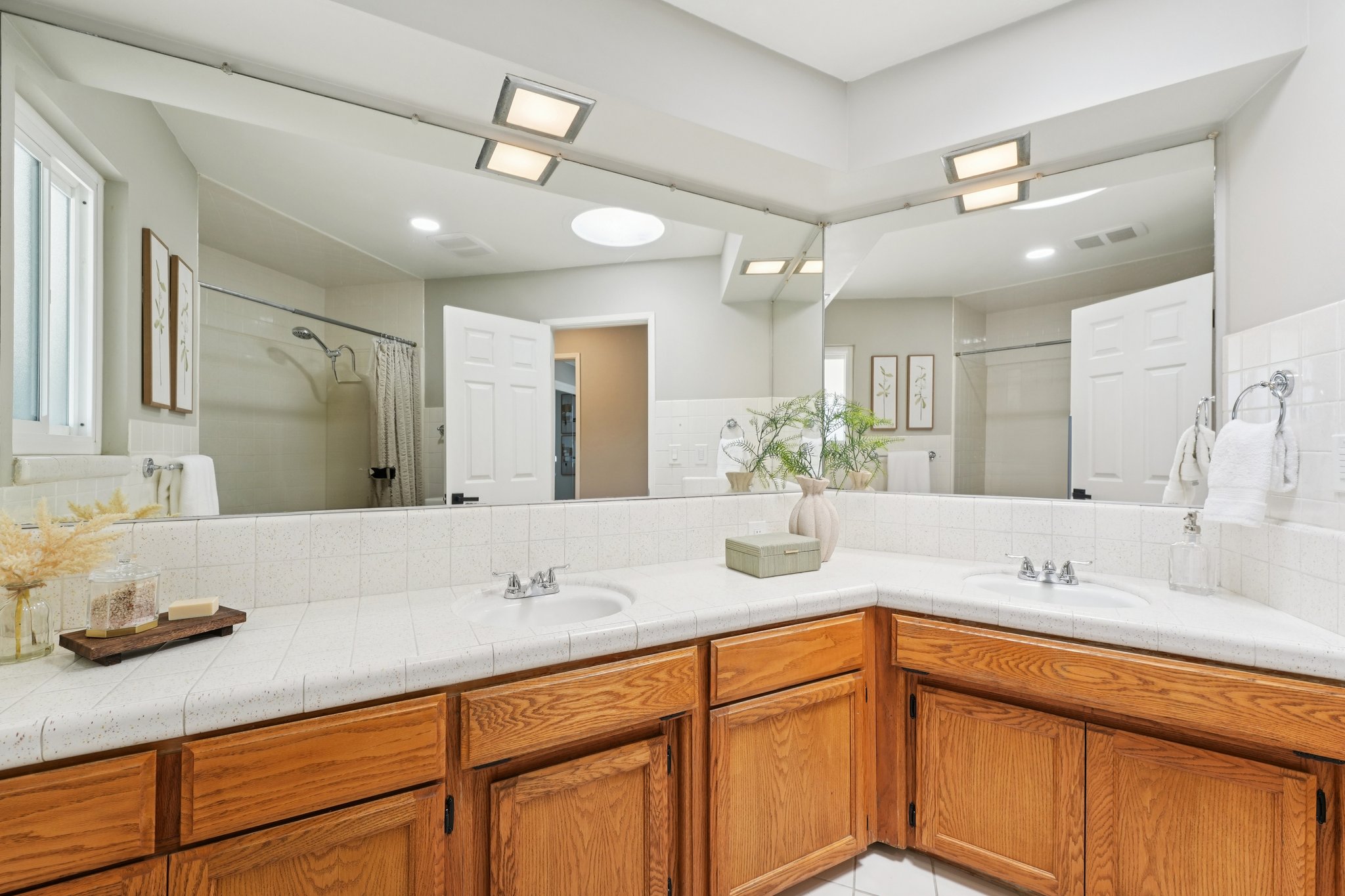 Olive Branch Ln-S2302-036.jpg