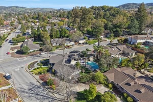 Olive Branch Ln-S2302-086.jpg