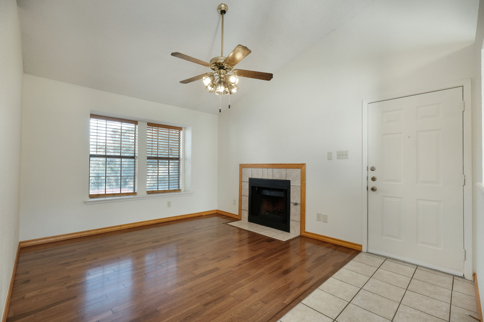 11821 Bittern Hollow 12, Austin, TX 78758 Wykes Photography LLC