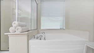 Master Garden Tub