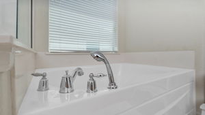 Master Garden Tub