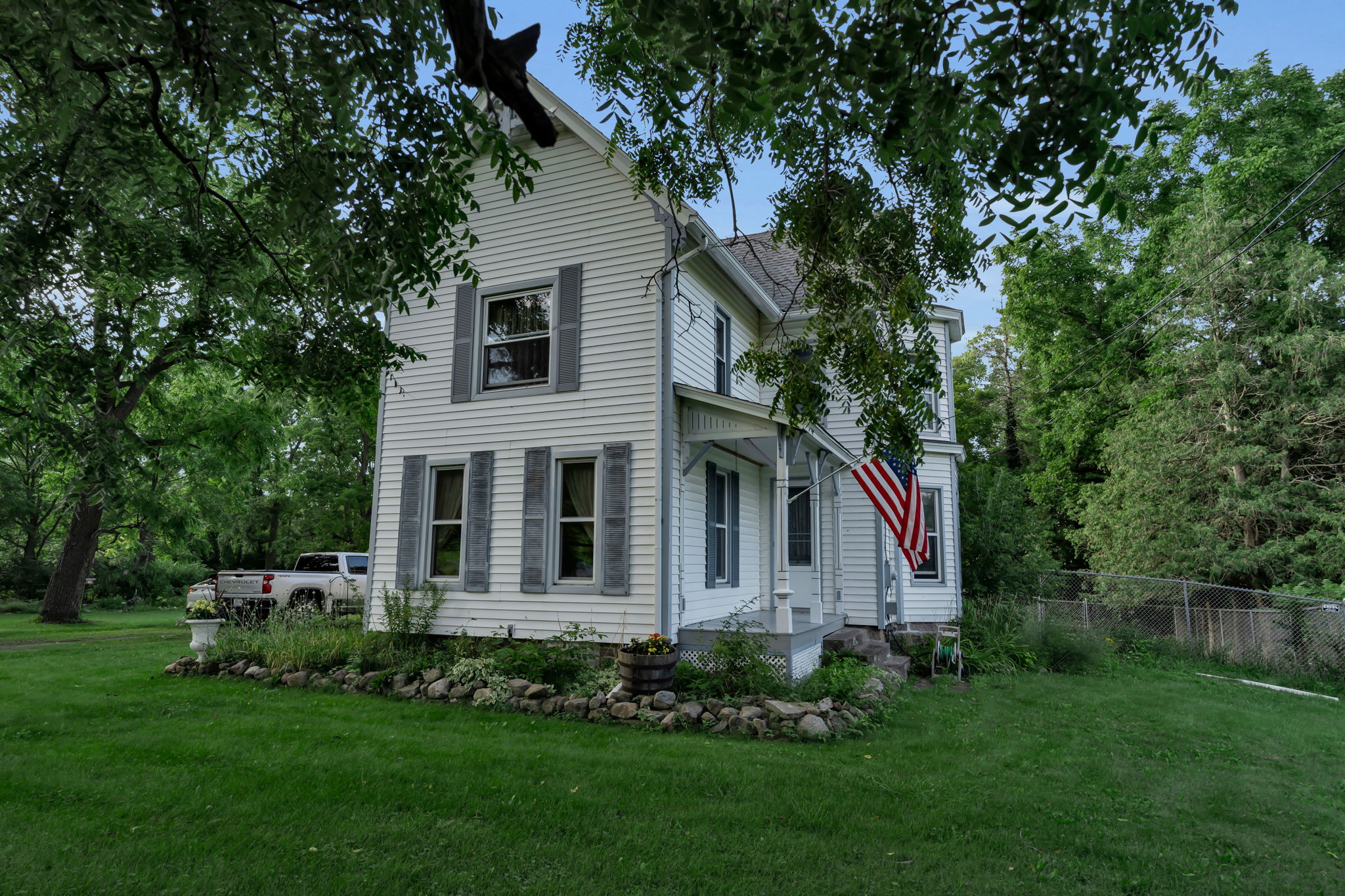  Photo 3