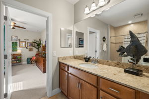 Guest Bathroom 3