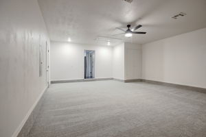  Photo 37