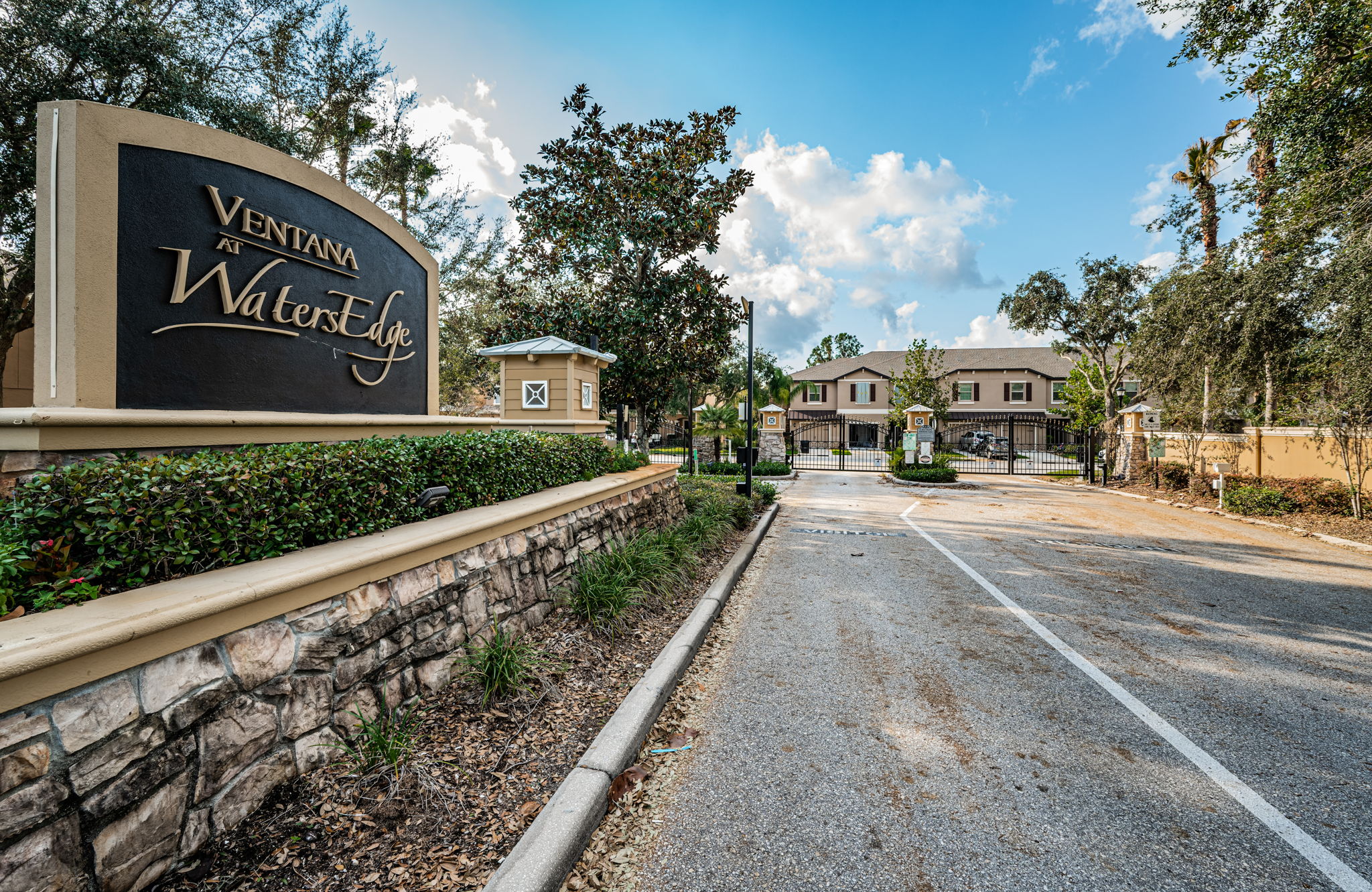 2-Ventana at Waters Edge Entry