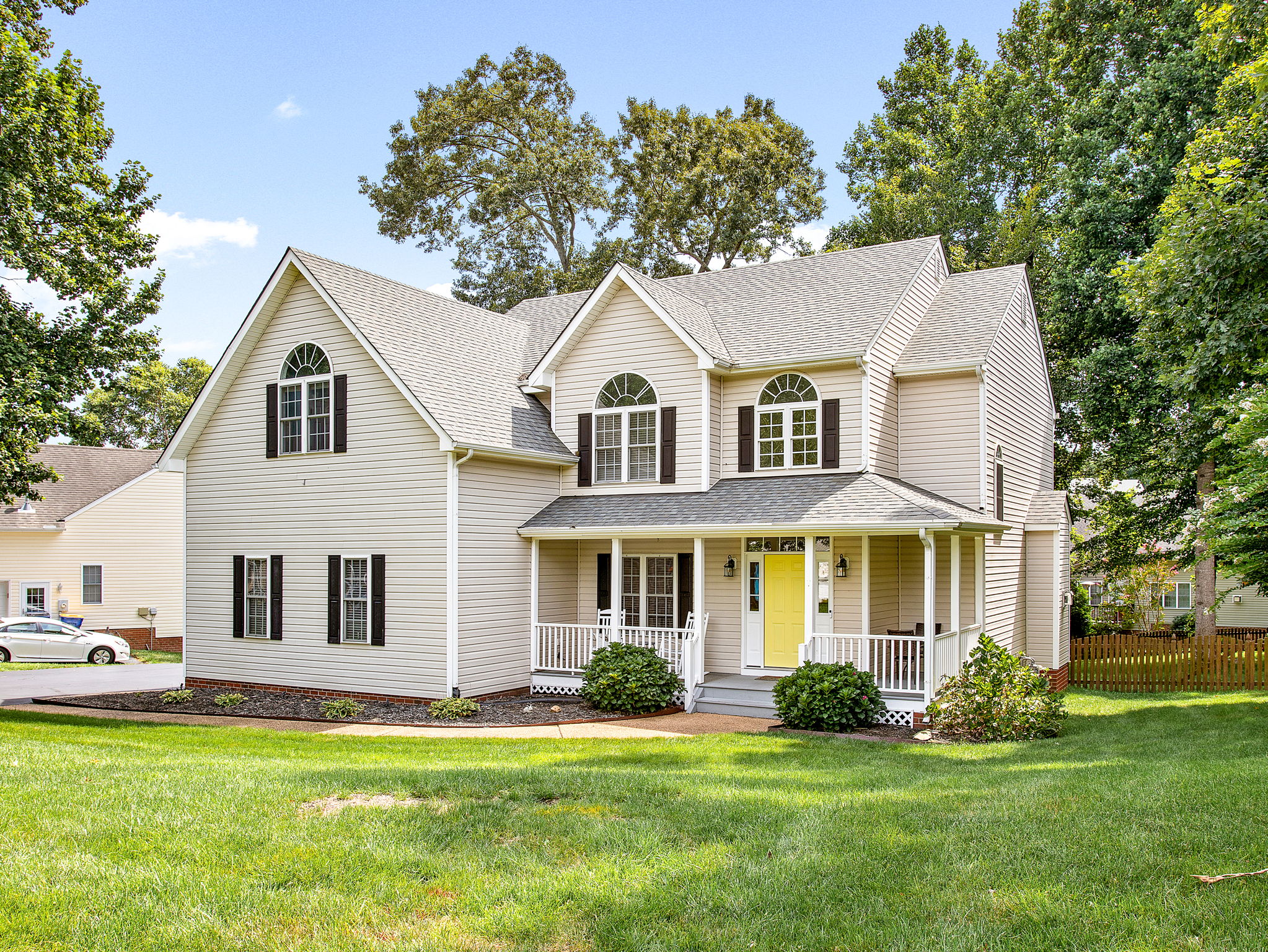 02-Exterior Front