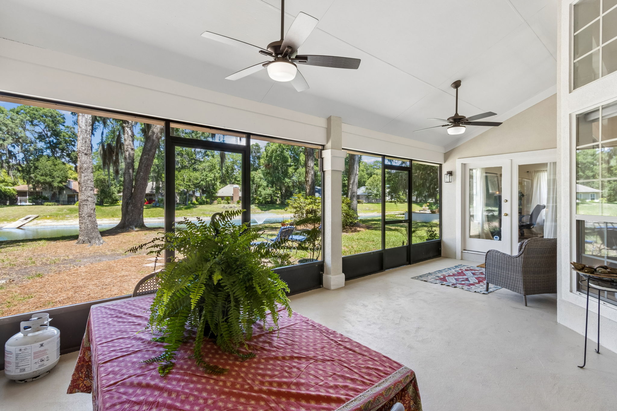 Screened-in Porch