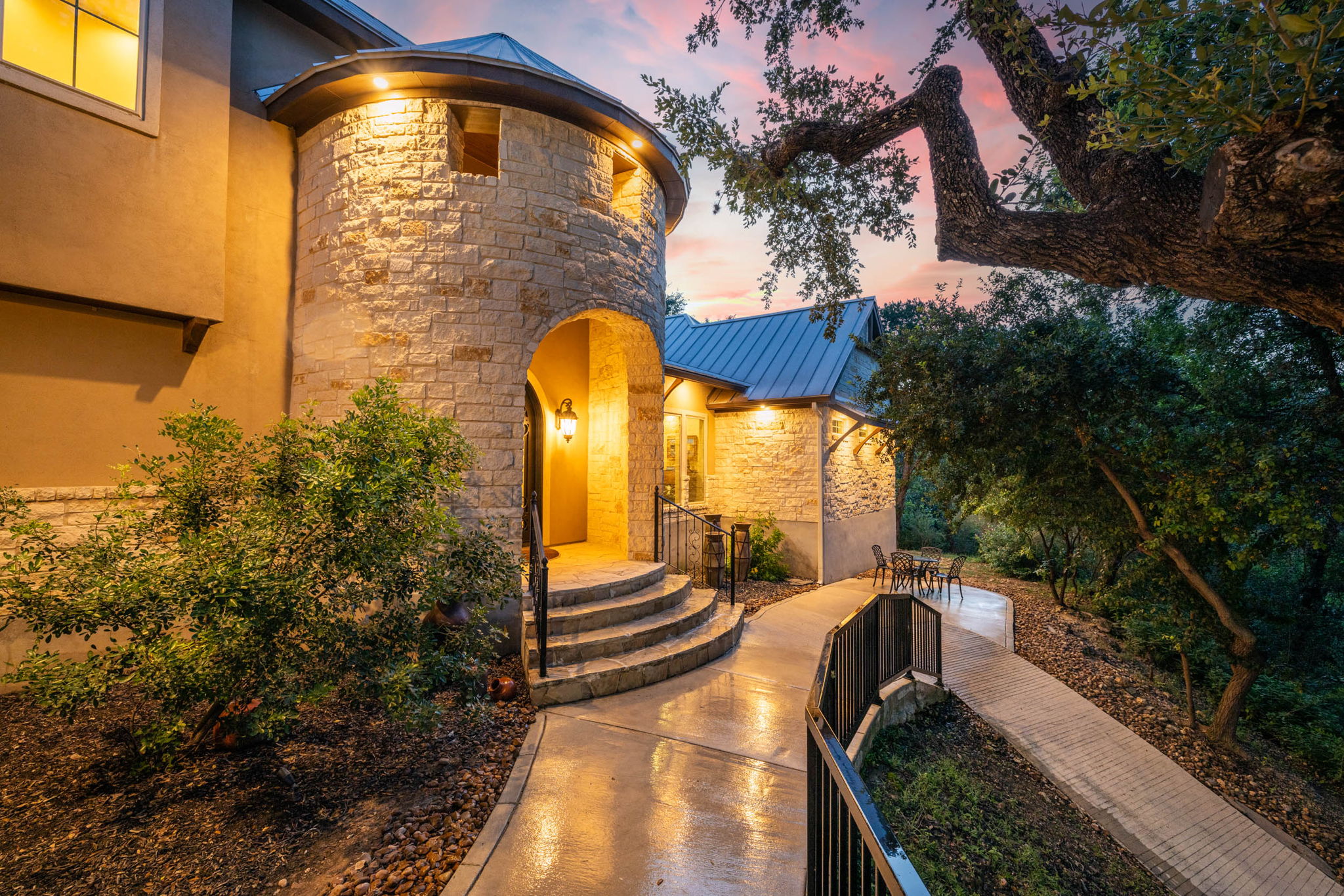 1_1185 Gruene Rd_Kennedy_Fossum Studios