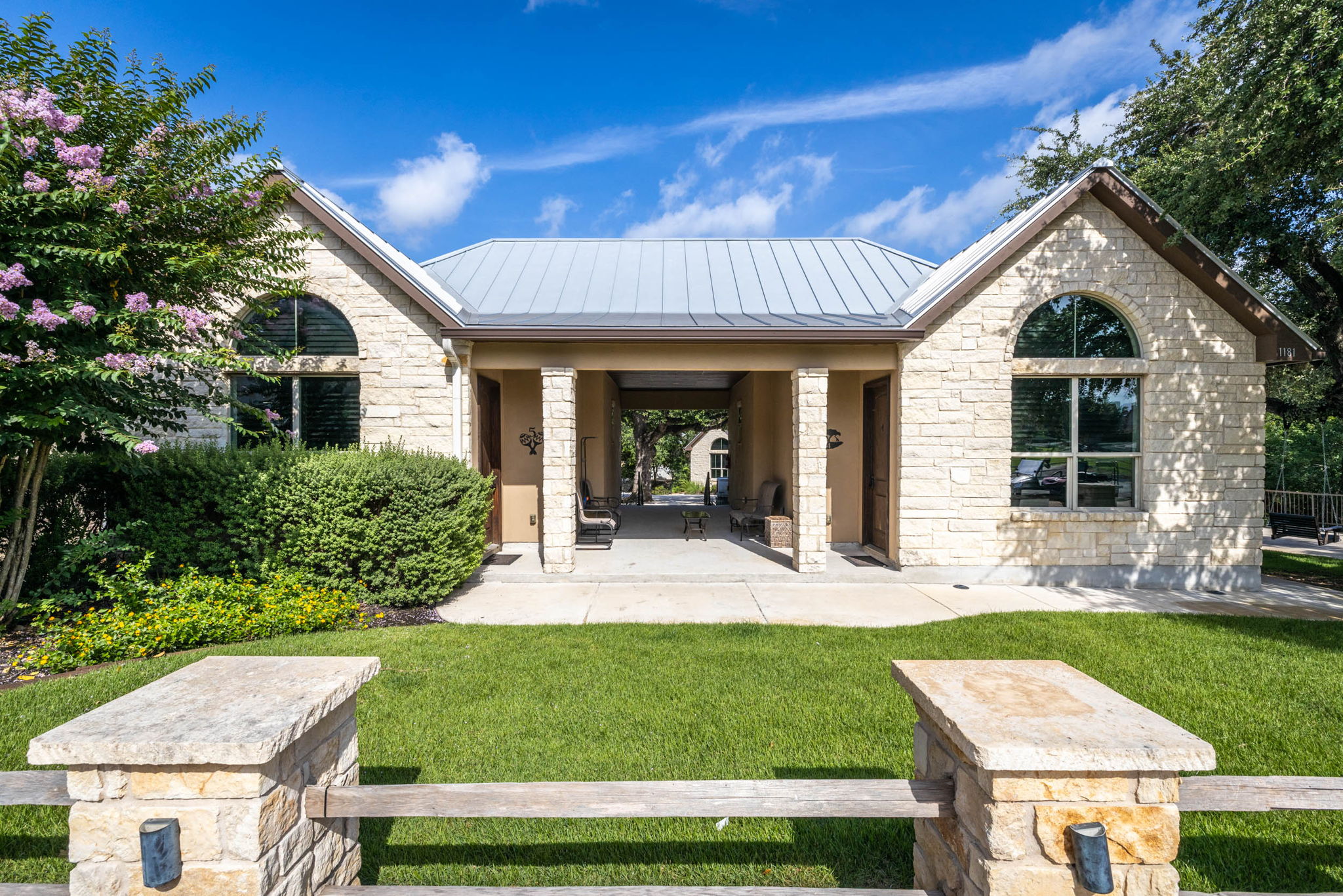 22_1185 Gruene Rd_Kennedy_Fossum Studios