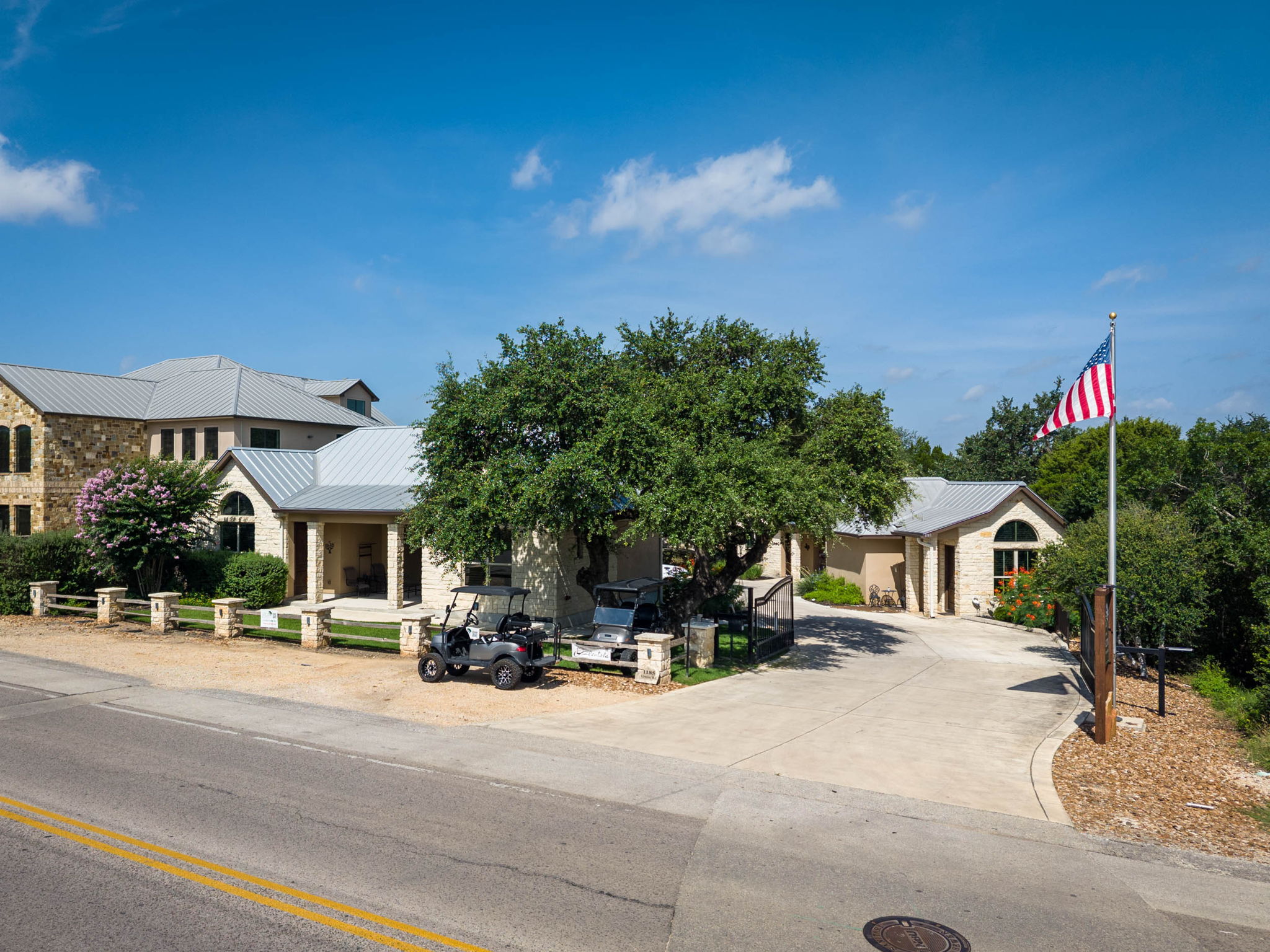 73_1185 Gruene Rd_Kennedy_Fossum Studios
