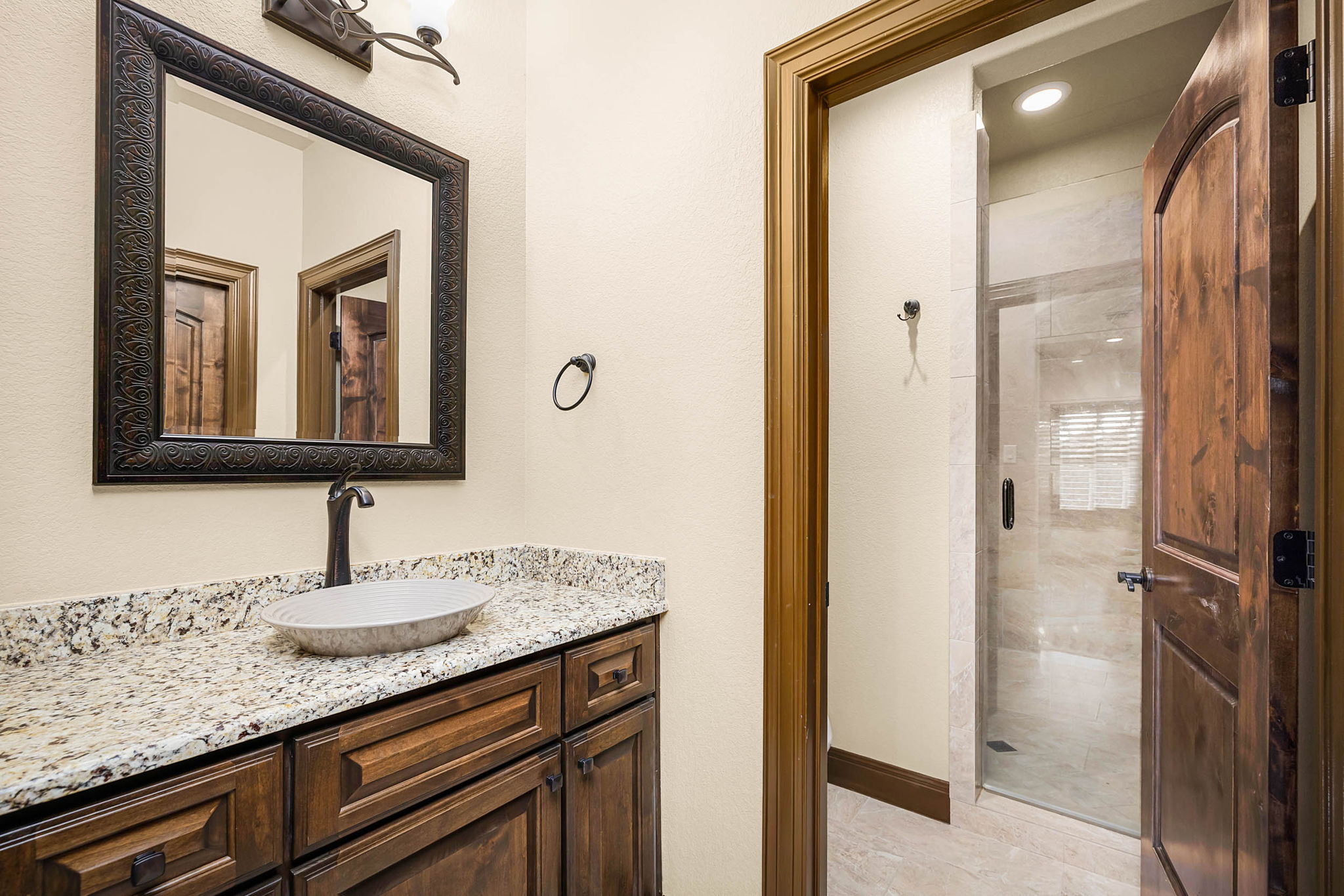 93_1185 Gruene Rd_Kennedy_Fossum Studios