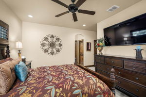 92_1185 Gruene Rd_Kennedy_Fossum Studios