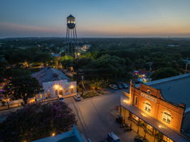 188_1185 Gruene Rd_Kennedy_Fossum Studios