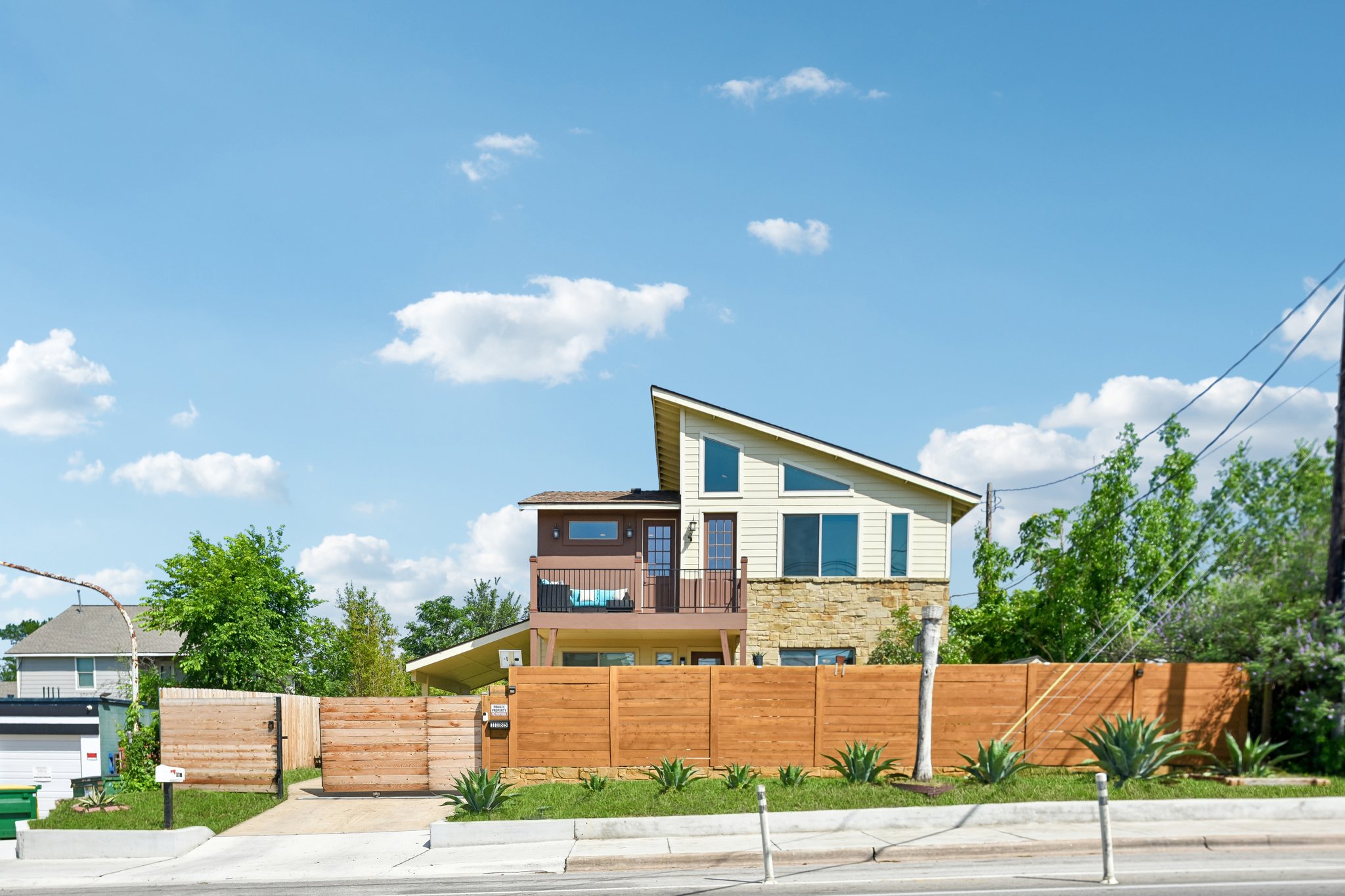 Springdale Rd-S1105-043.jpg