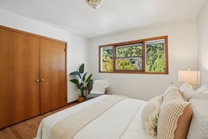 SE Madison St-S1610-023.jpg