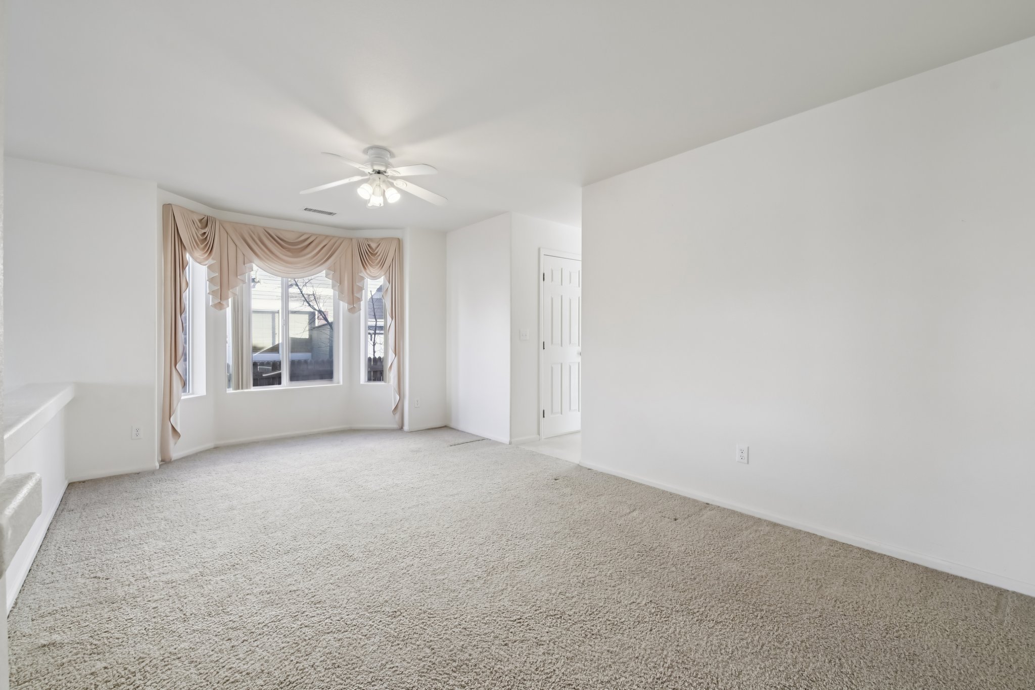 Idalia St-S0502-011.jpg