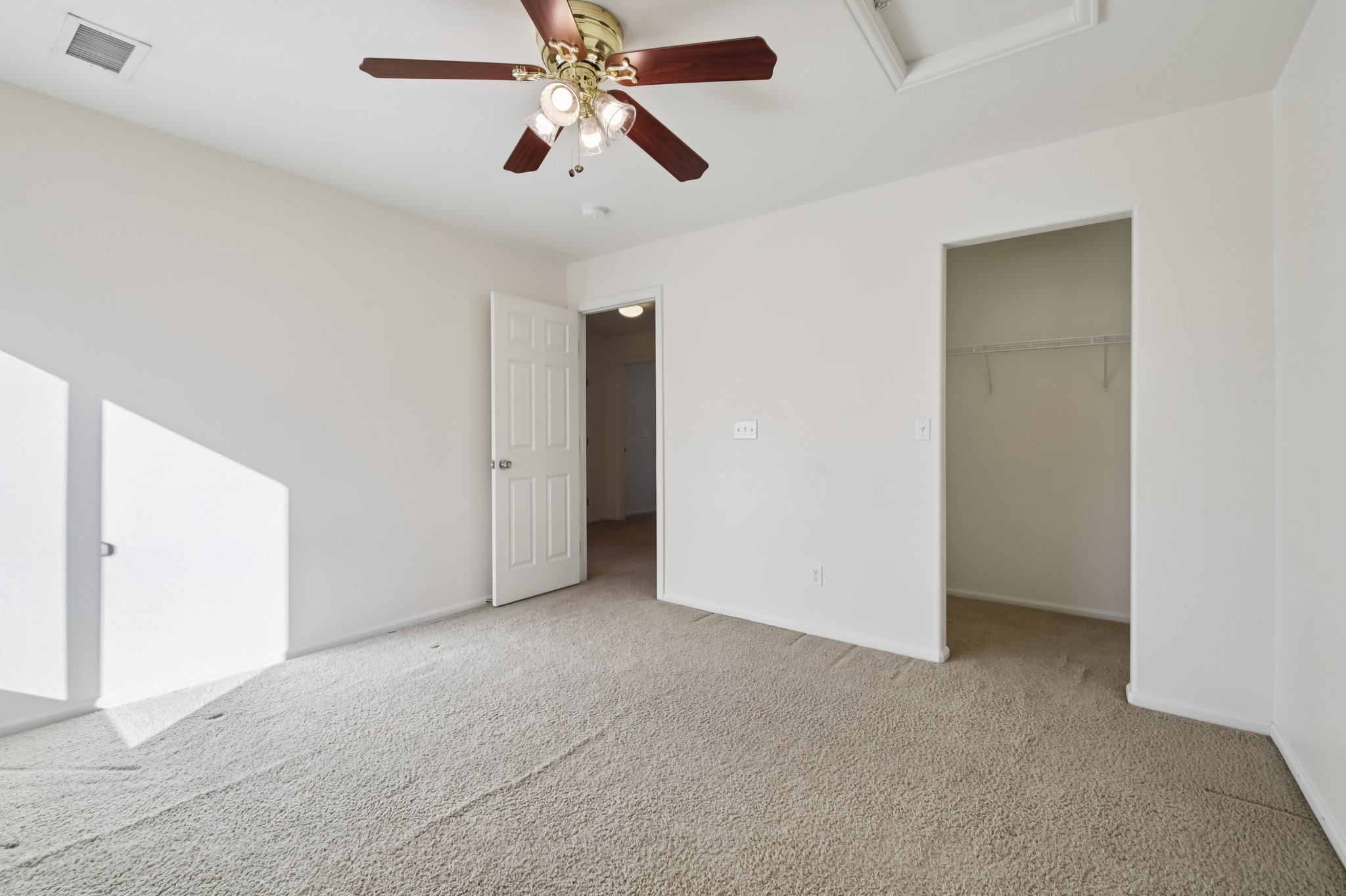 Idalia St-S0502-036.jpg