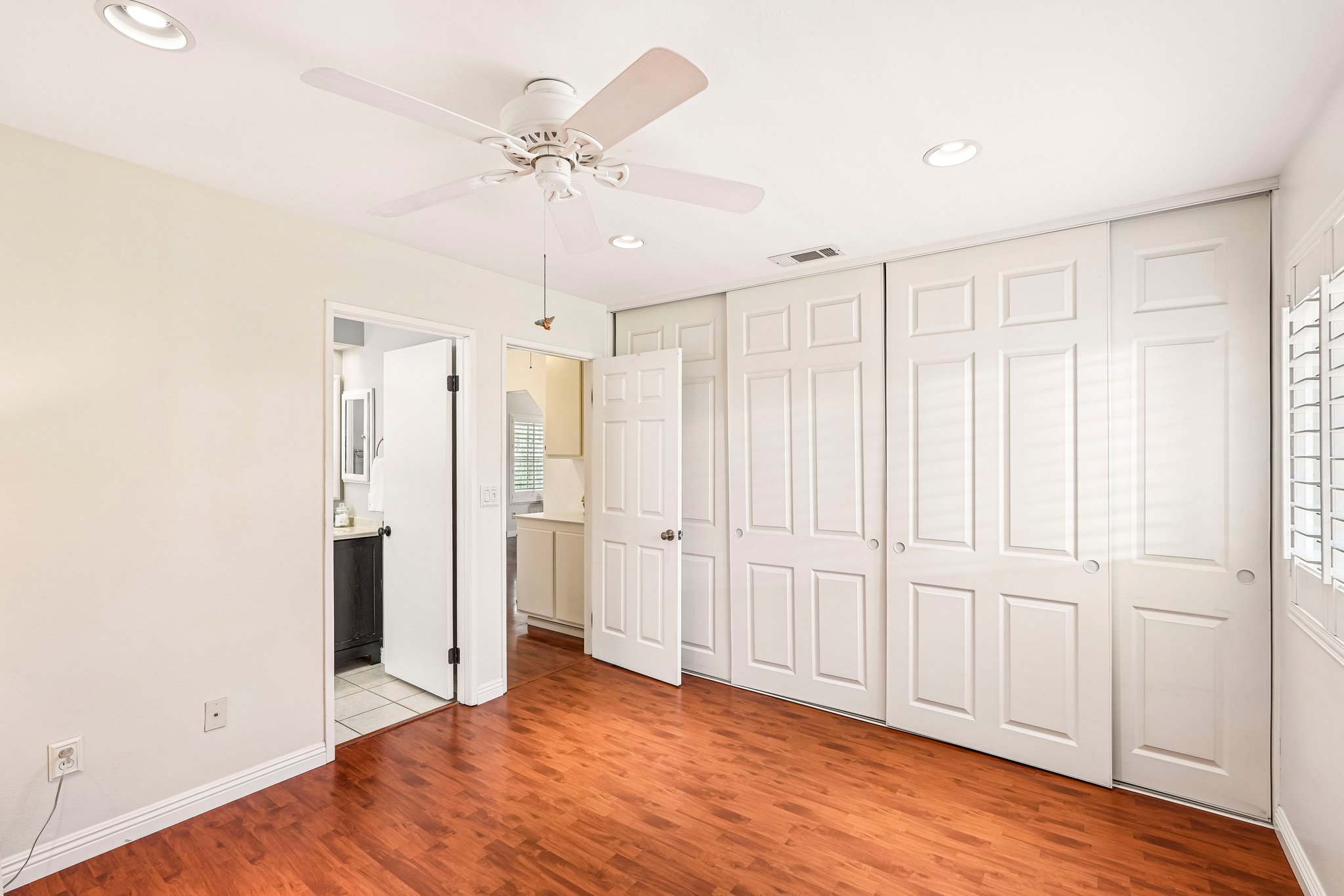 Lugo Ln-S2309-018.jpg