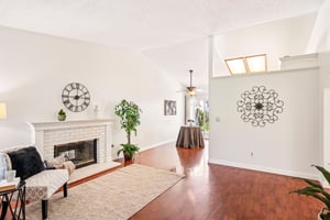 Lugo Ln-S2309-005.jpg
