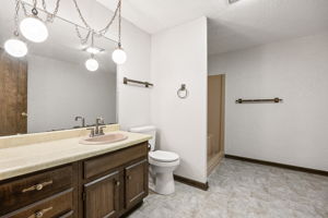  Photo 49