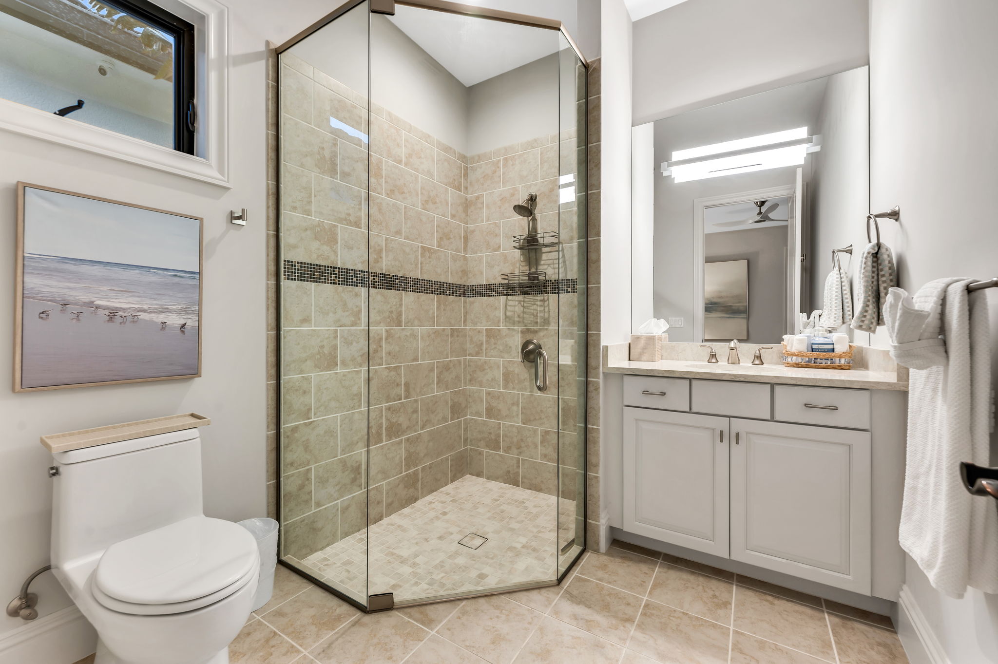 Guest Bath 3