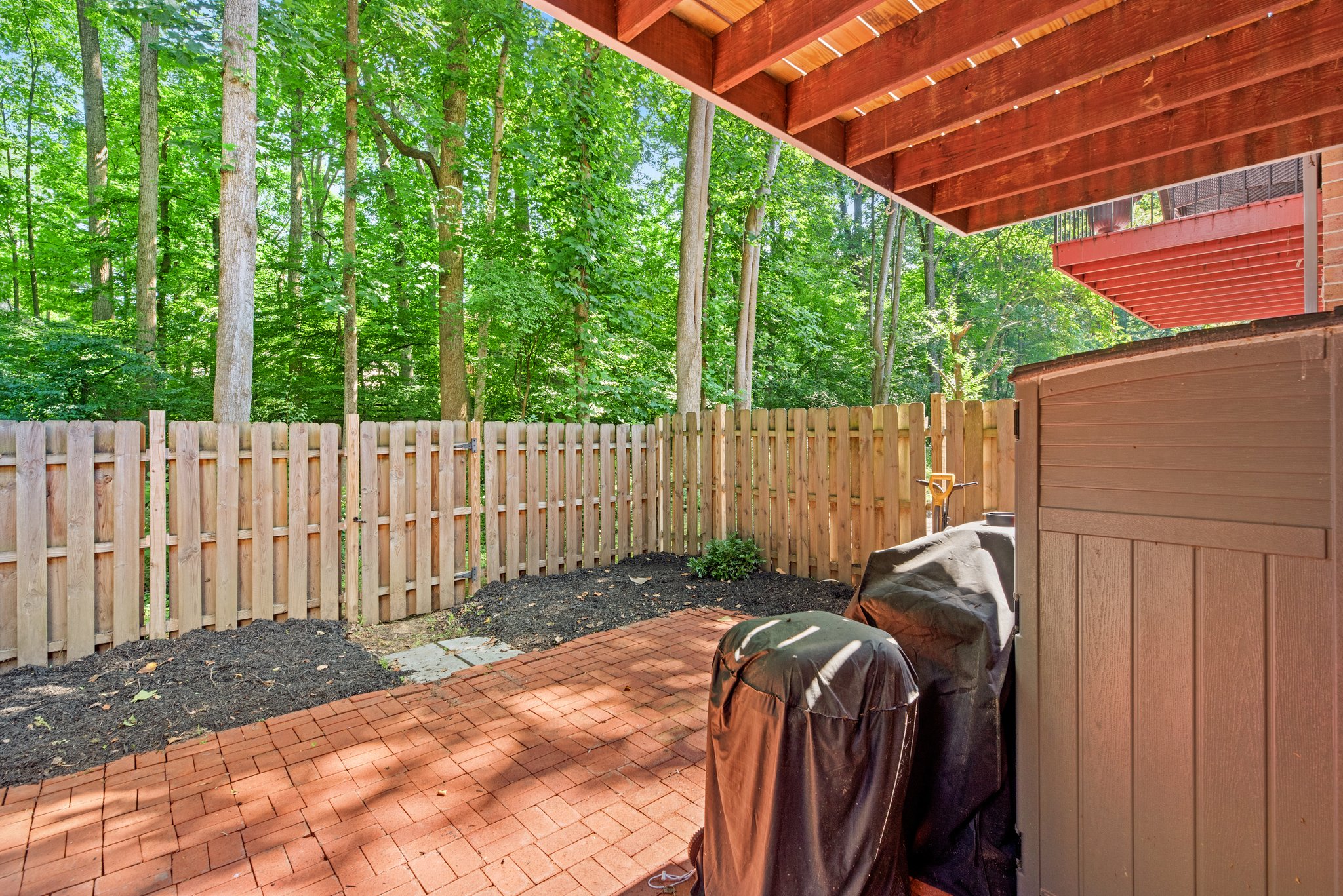 43. back exterior.jpg