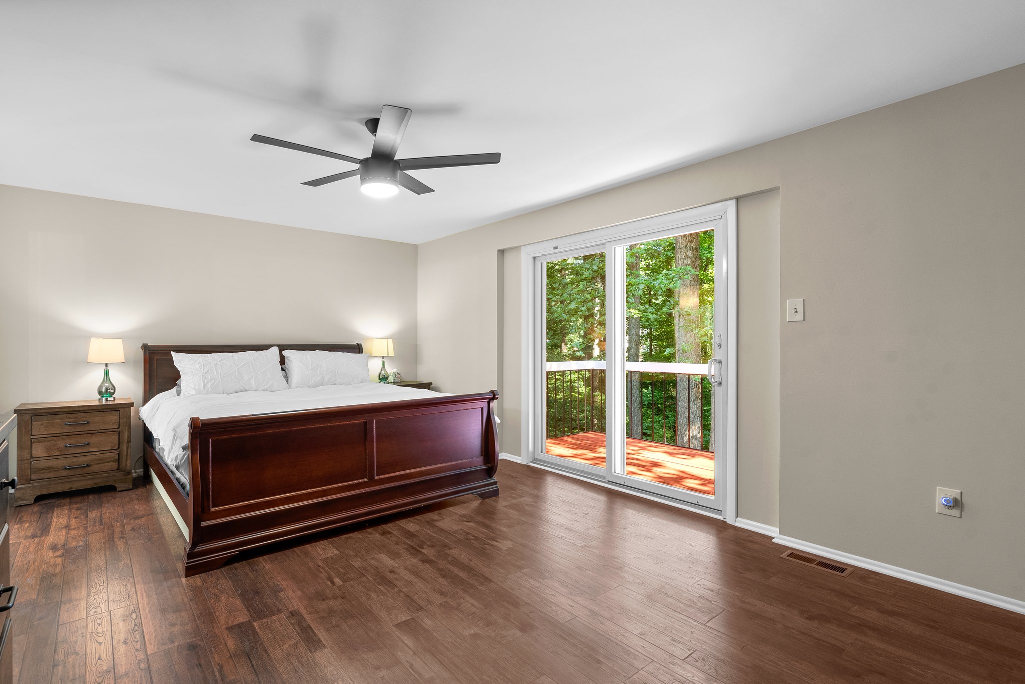 24. Upper bedroom.jpg