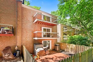 46. back exterior.jpg