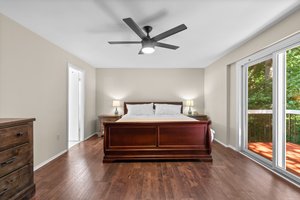 25. Upper bedroom.jpg