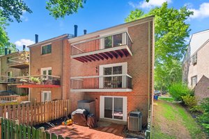 44. back exterior.jpg