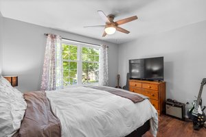 18. Upper bedroom.jpg