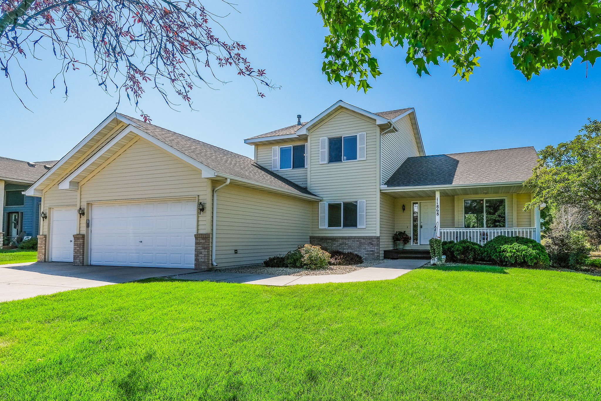  11868 36th Cir NE, St. Michael, MN 55376, US